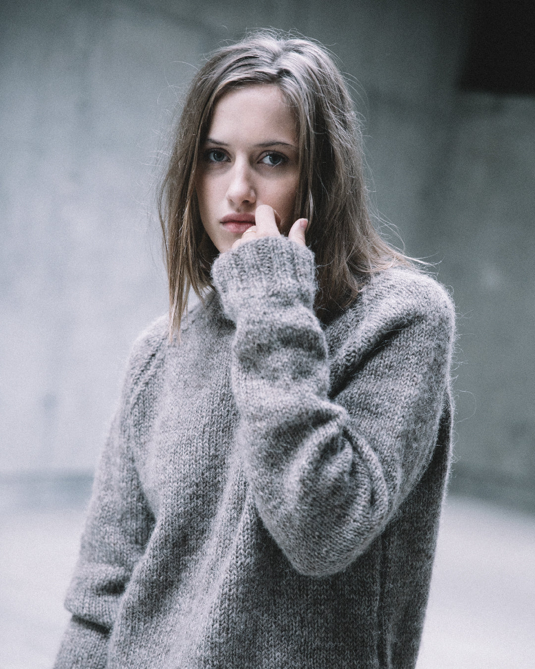 BOYFRIEND SWEATER – L YARN