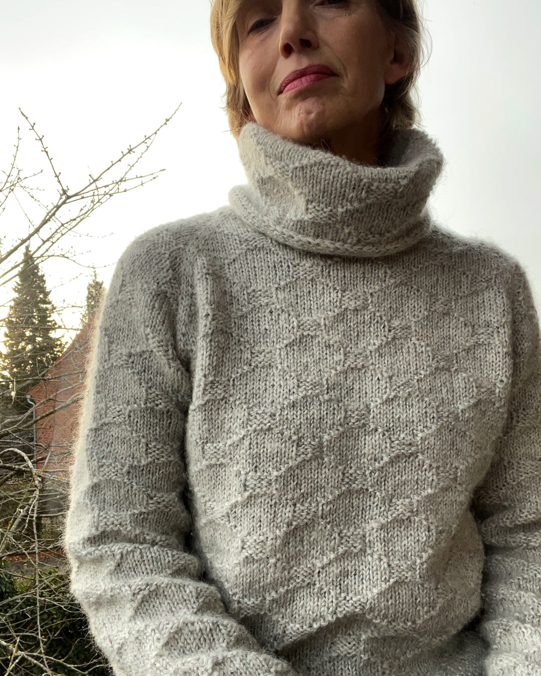 CHUNKY VALA SWEATER