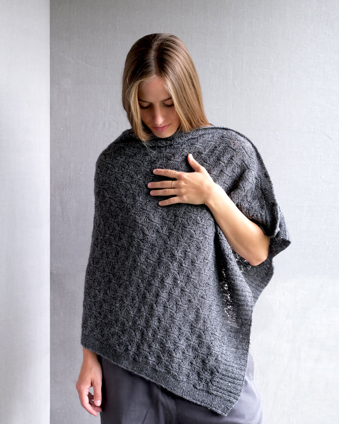 EMBRACE PONCHO