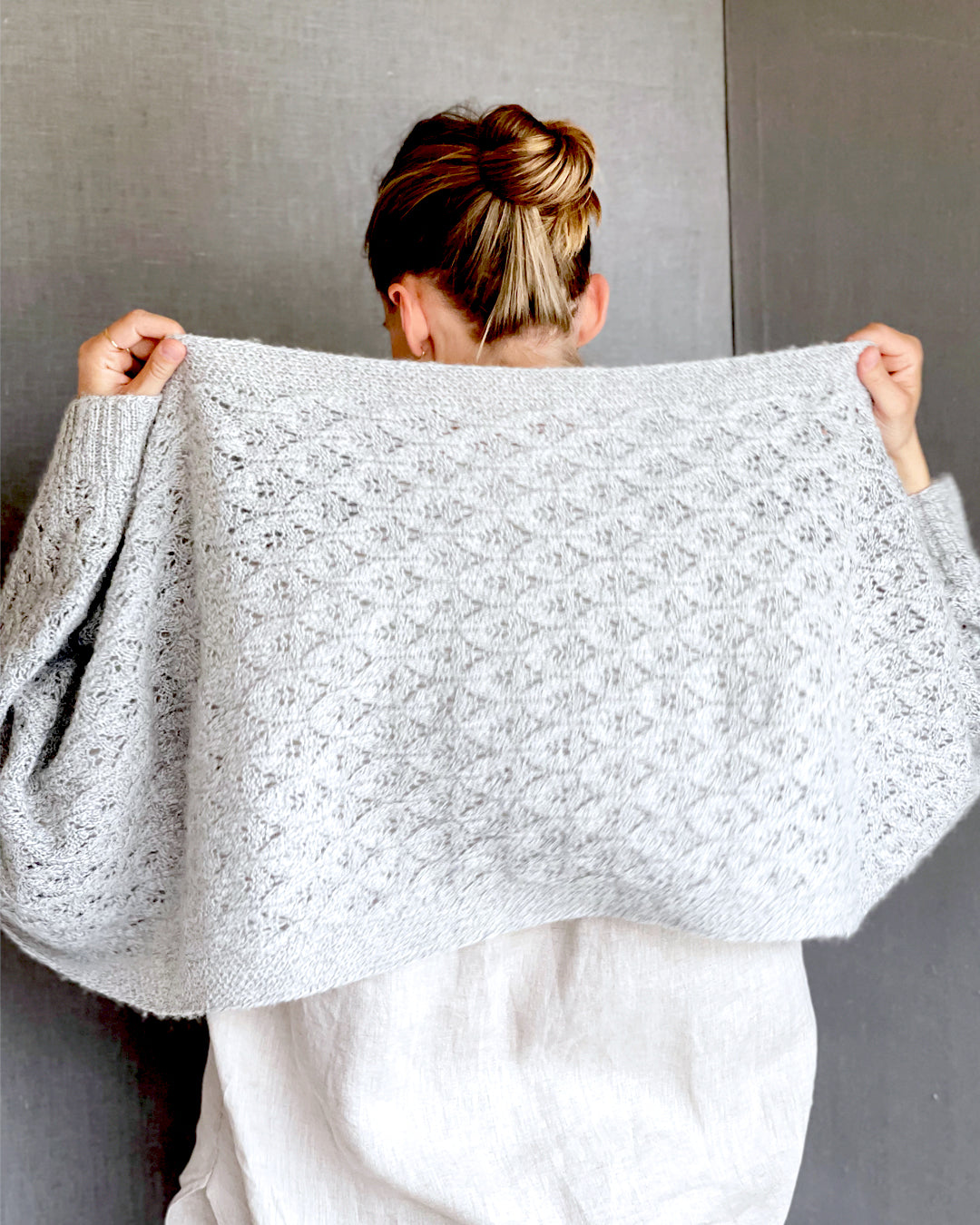 EMBRACE SHAWL