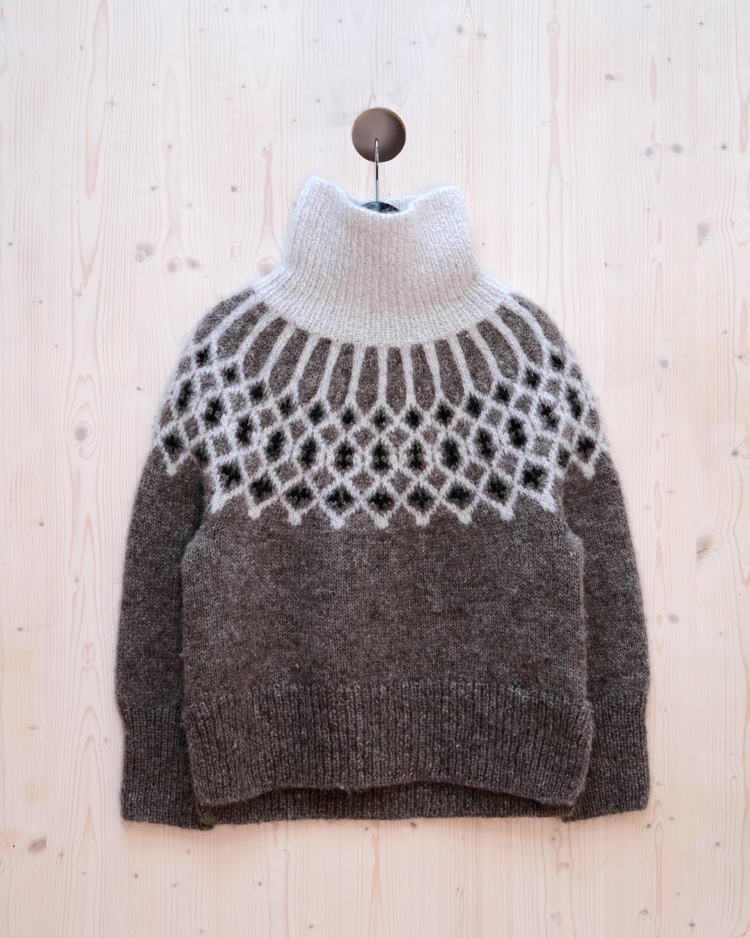 MEGA AFI SWEATER